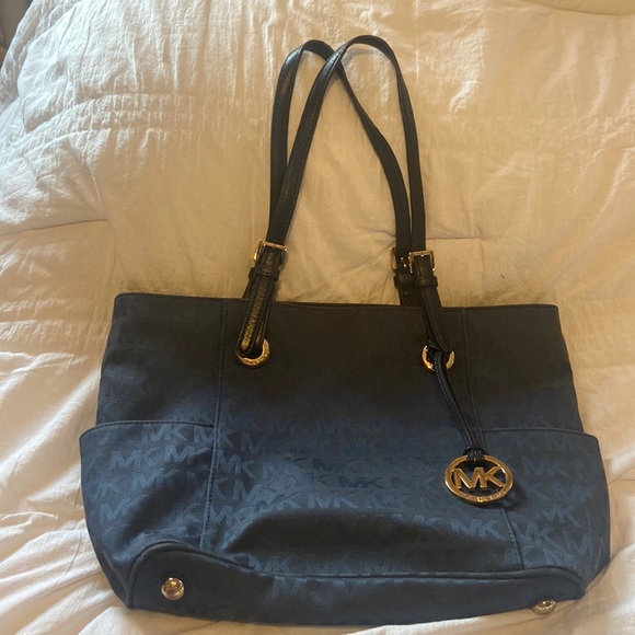 Michael Kors Bags Michael Kors Medium Size Tote Bag Poshmark
